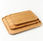 La bandeja rectangular de bambú renovable, placa de madera natural de la comida aumentó diseño del borde
