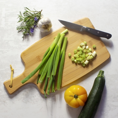 Bandeja que empalma de madera de la tabla de cortar de la cocina del acacia de madera del mármol con la manija