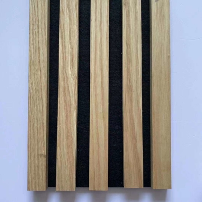 Los paneles acústicos 21m m fonoabsorbentes del Mdf de la tira de madera para la pared